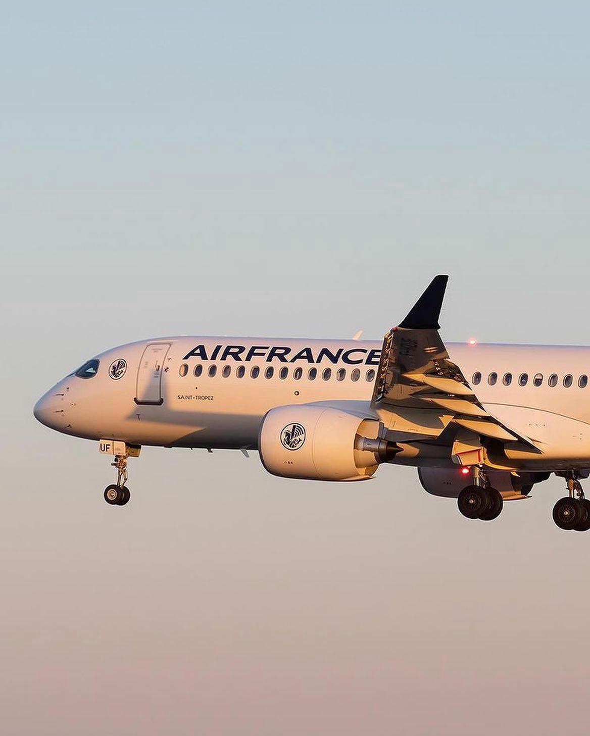 Air France - Atterrissage à la lumière estivale