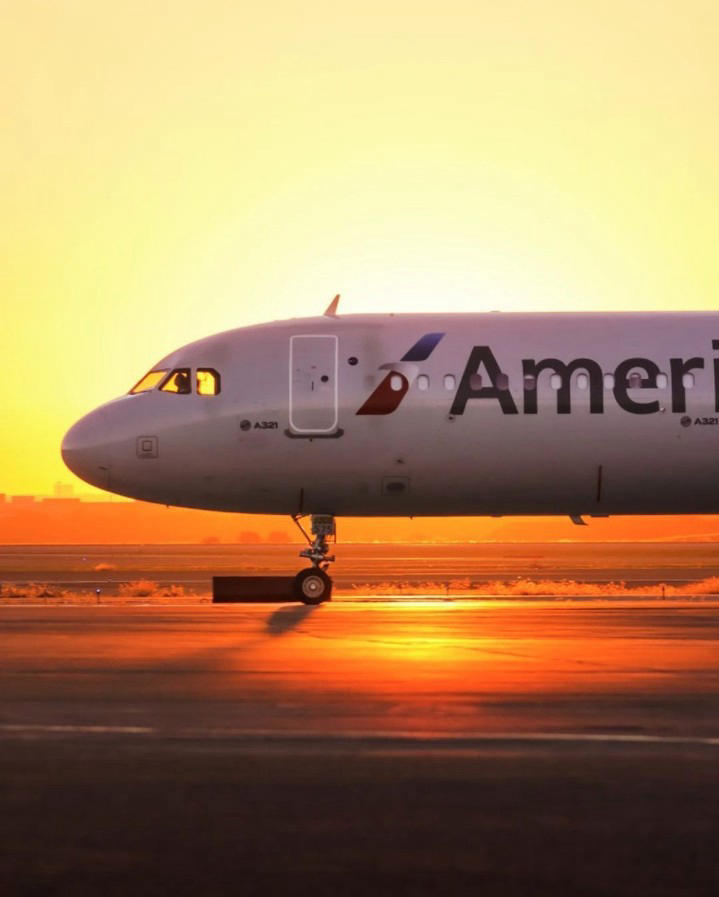 image  1 American Airlines - Orange hues in October
