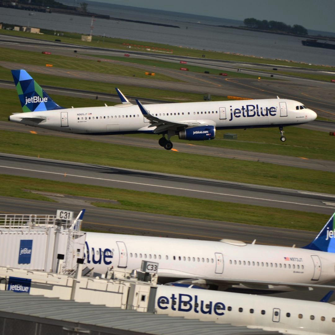 image  1 JetBlue - This plane is named Bluesmobile