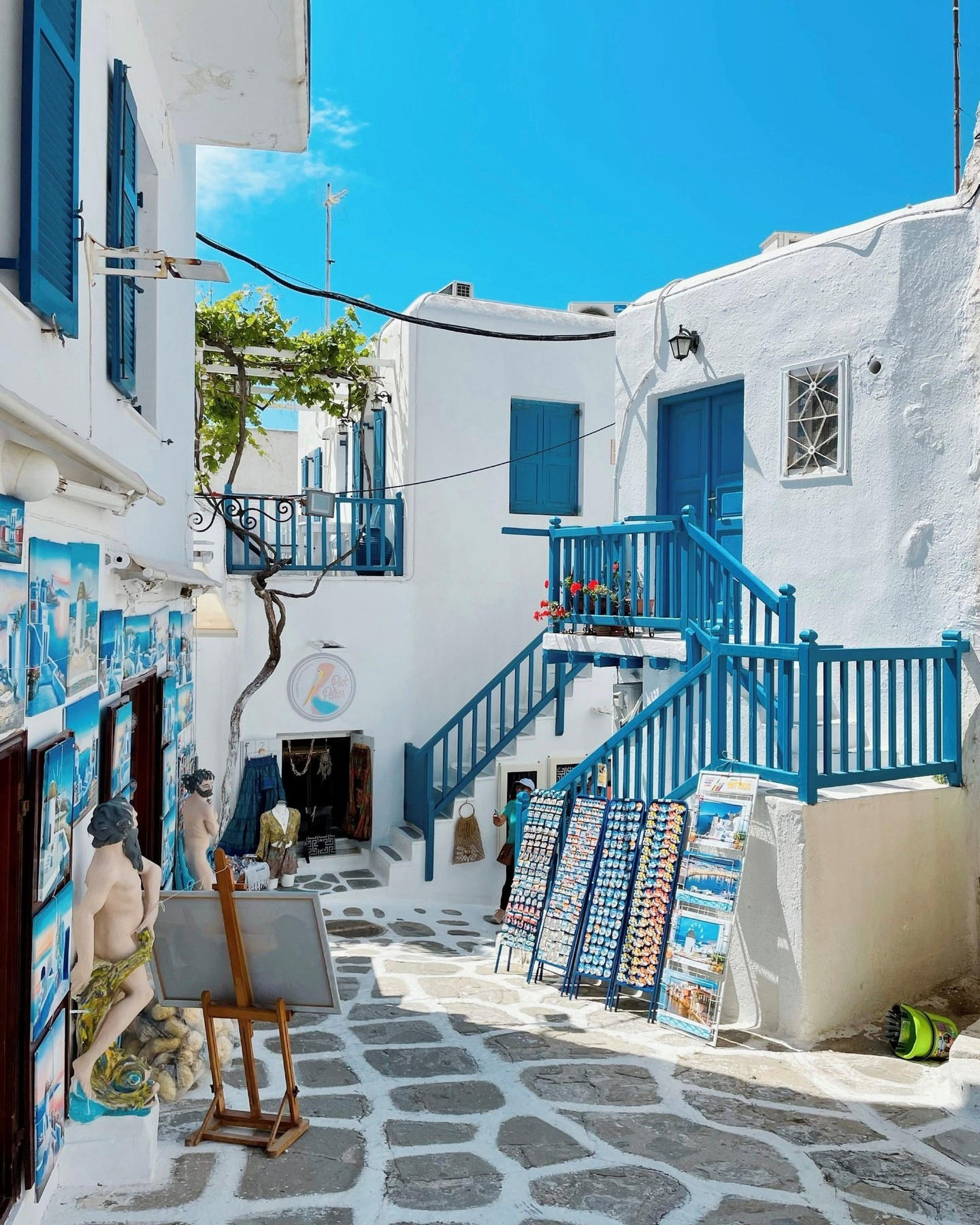 Make Mykonos this year’s holiday destination of choice and give yourself something blue-tiful to loo