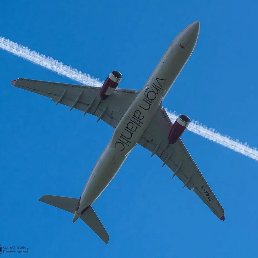 image  1 Virgin Atlantic - Anyone else see a plane and immediately open #flightradar24